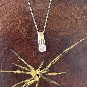 NWT Cubic Zirconia and Sterling Silver necklace Jewelry gift modern deaign